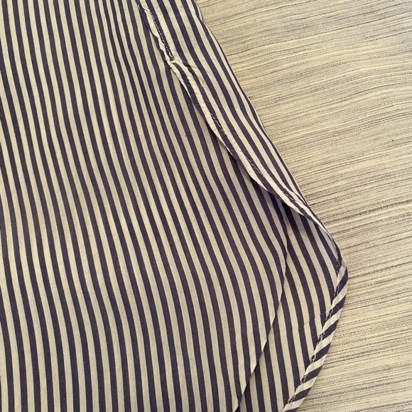 Banana Republic, good used condition top. - Picture 8 of 9